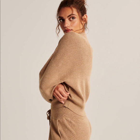 Crewneck Lounge Sweater - Picture 5 of 7